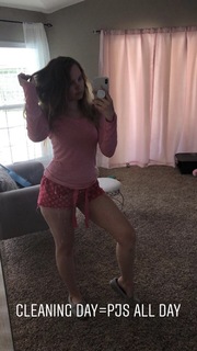 Taylor Darling feet photo 18