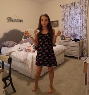 Taylor Darling feet photo 11
