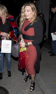 Taylor Dayne feet photo 13