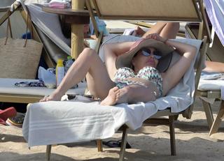 Taylor Dayne feet photo 6