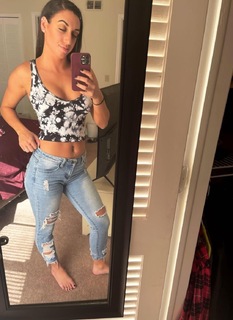 Taylor Grado feet photo 2