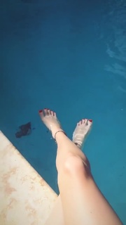Taylor Hickson feet photo 1
