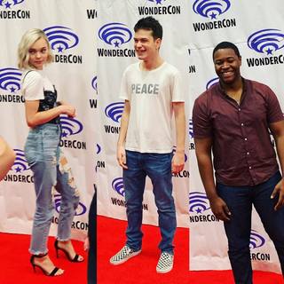 Taylor Hickson feet photo 18
