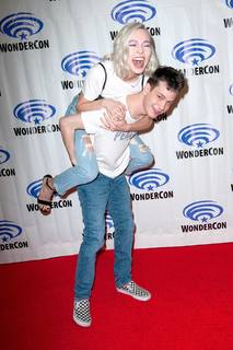 Taylor Hickson feet photo 14