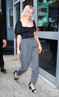 Taylor Hickson feet photo 19