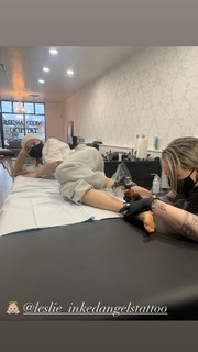 Taylor Hickson feet photo 7