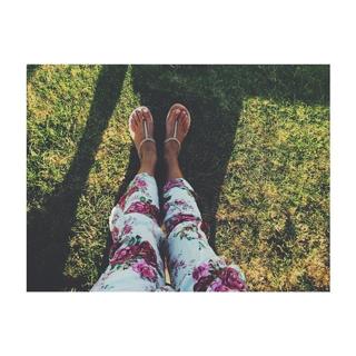 Taylor Hill feet photo thumbnail