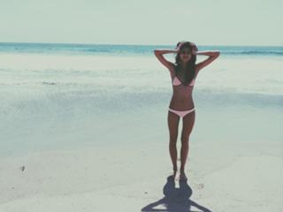 Taylor Hill feet photo thumbnail