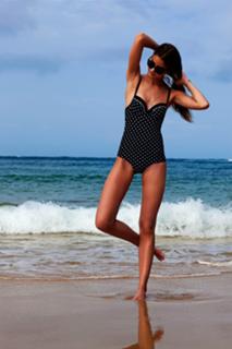 Taylor Hill feet photo thumbnail