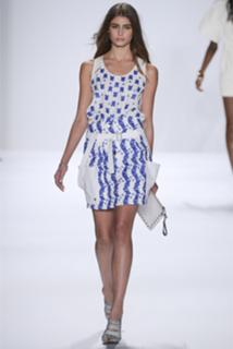 Taylor Hill feet photo thumbnail