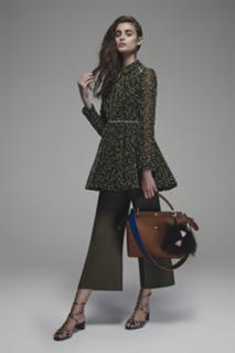 Taylor Hill feet photo thumbnail
