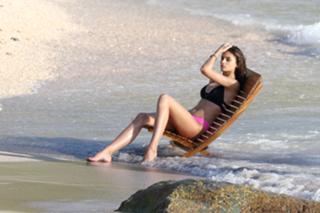 Taylor Hill feet photo thumbnail