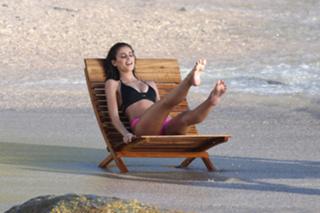 Taylor Hill feet photo thumbnail