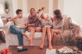 Taylor Hill feet photo thumbnail