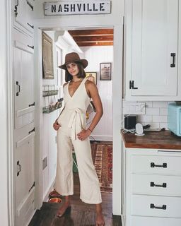 Taylor Hill feet photo thumbnail