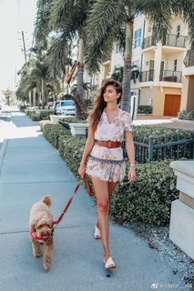 Taylor Hill feet photo thumbnail