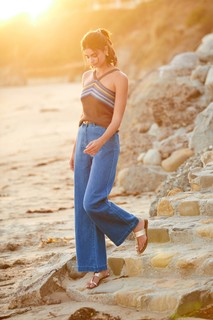 Taylor Hill feet photo thumbnail