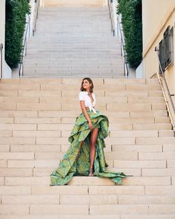 Taylor Hill feet photo thumbnail