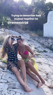Taylor Hill feet photo thumbnail