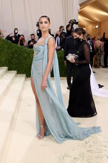 Taylor Hill feet photo thumbnail