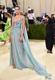 Taylor Hill feet photo thumbnail