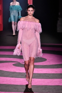Taylor Hill feet photo thumbnail