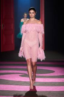 Taylor Hill feet photo thumbnail