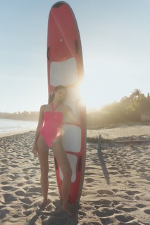 Taylor Hill feet photo thumbnail