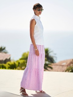 Taylor Hill feet photo thumbnail