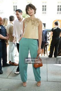 Taylor Hill feet photo thumbnail