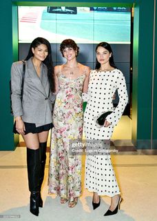 Taylor Hill feet photo thumbnail