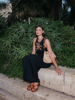 Taylor Hill feet photo 18