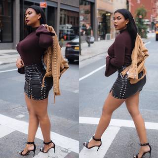 Taylor Hing feet photo thumbnail