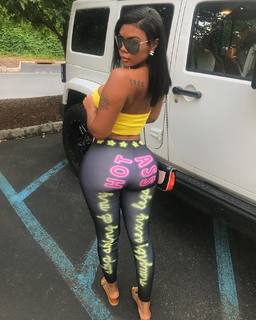 Taylor Hing feet photo thumbnail