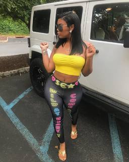 Taylor Hing feet photo thumbnail