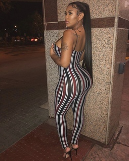 Taylor Hing feet photo thumbnail