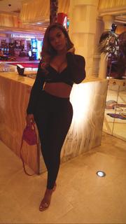 Taylor Hing feet photo thumbnail