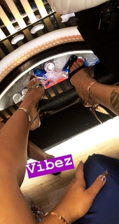 Taylor Hing feet photo thumbnail