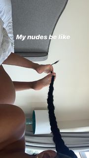 Taylor Hing feet photo thumbnail