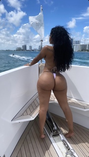 Taylor Hing feet photo thumbnail