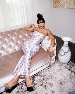 Taylor Hing feet photo thumbnail