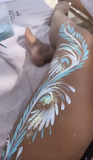 Taylor Hing feet photo thumbnail