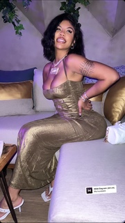 Taylor Hing feet photo thumbnail