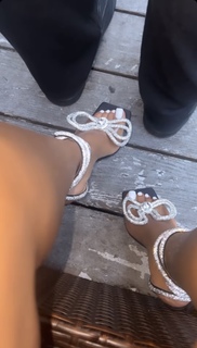 Taylor Hing feet photo thumbnail