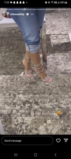 Taylor Hing feet photo thumbnail