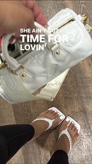 Taylor Hing feet photo thumbnail