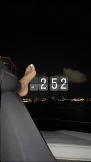 Taylor Hing feet photo thumbnail