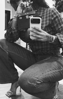 Taylor Hing feet photo 17