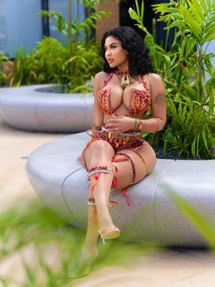 Taylor Hing feet photo 5