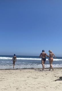 Taylor Hudson feet photo 6